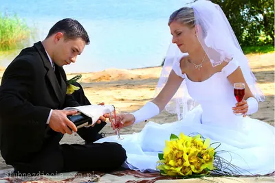 Fotograf ślubny Płock. Reportaże i zdjęcia ślubne. Fotografia ślubna.